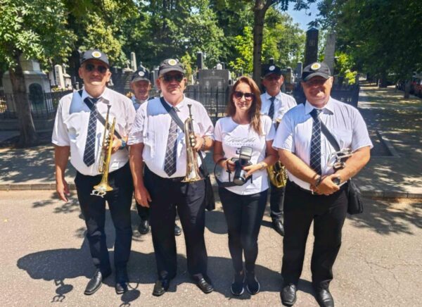 Pogrebni orkestar Beograd & KrisiArt